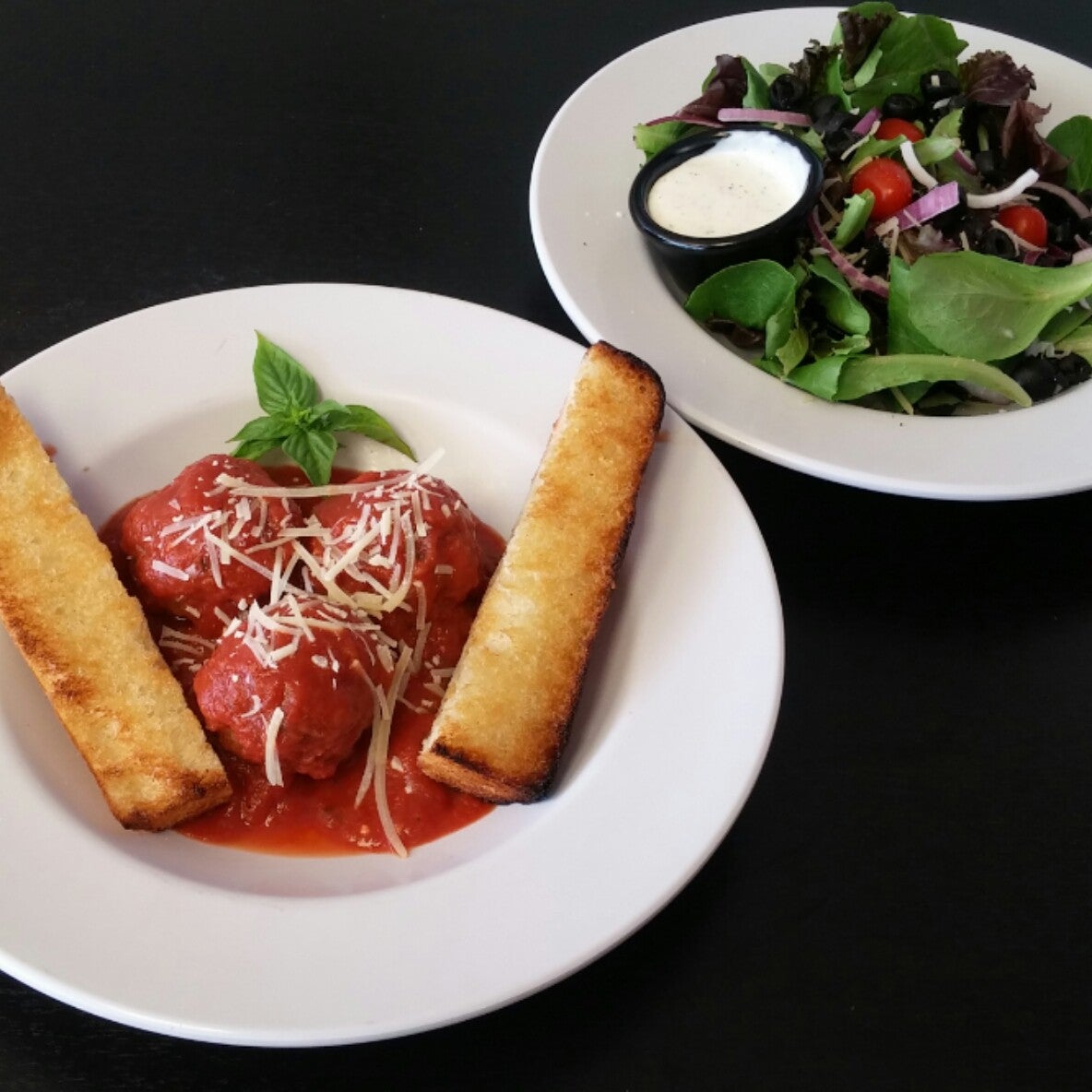 Mamma Millie's Meatballs Jersey Giant Pizza